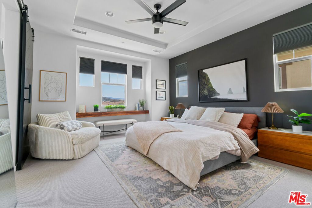 listing image 130726516420030242819