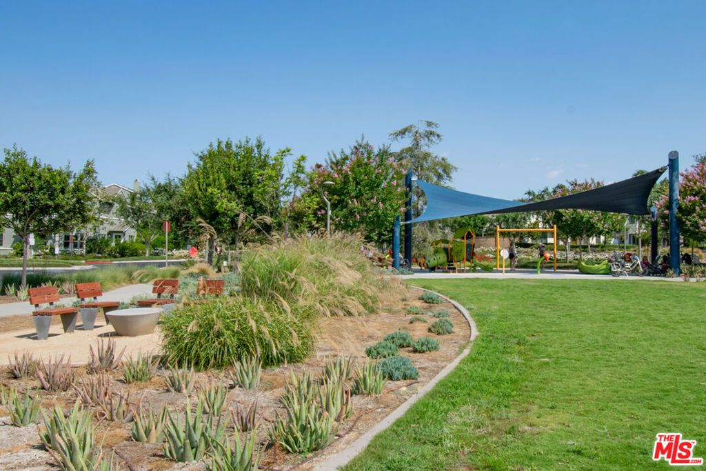 listing image 130723818701650082161