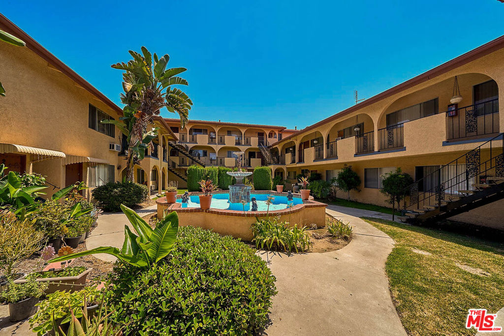 1010 S Atlantic Boulevard