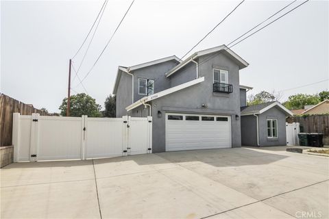 Photo of 27708 Ferguson Drive Dr, Castaic, CA 91384 (MLS # SB26069897)