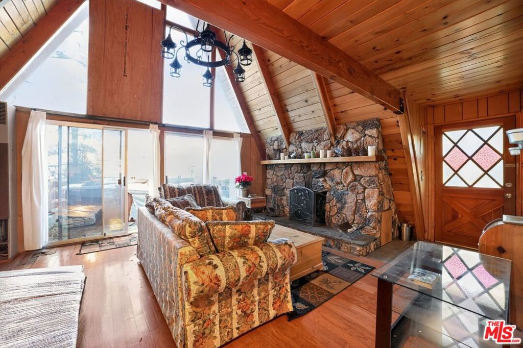 691 Santa Barbara Avenue