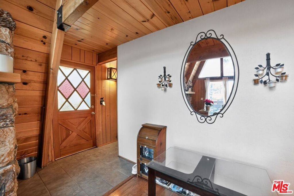 691 Santa Barbara Avenue