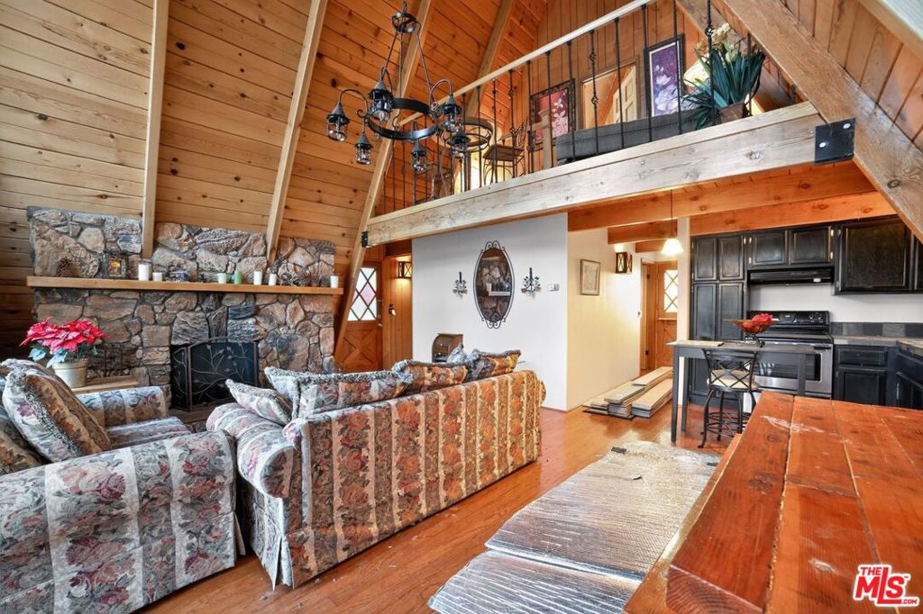 691 Santa Barbara Avenue