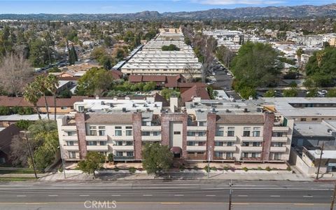 Photo of 7515 Winnetka Ave, Winnetka, CA 91306 (MLS # SR25254917)