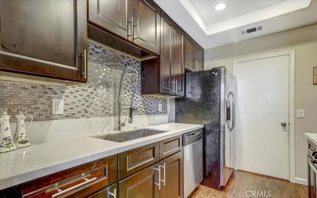 Photo of 7515 Winnetka Ave, Winnetka, CA 91306 (MLS # SR25254917)