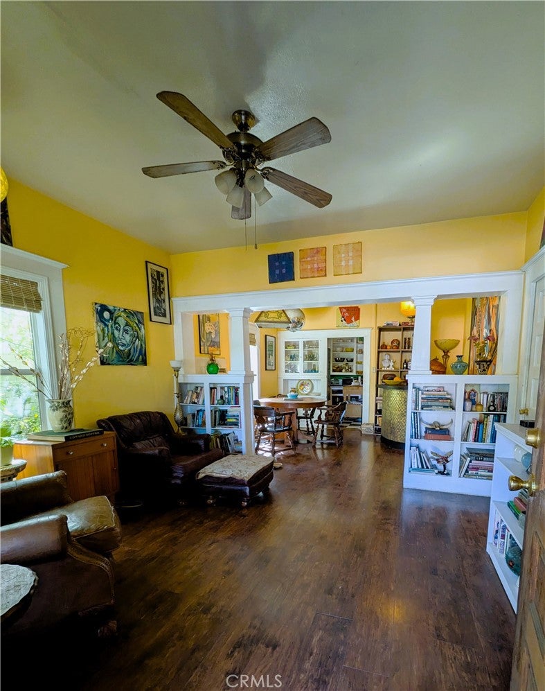 1732 Elm Street