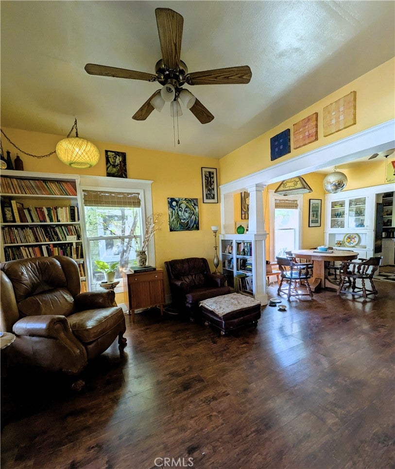 1732 Elm Street