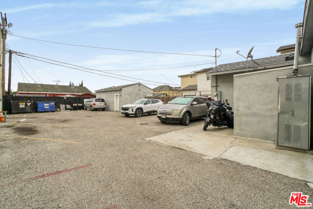 602 W 75th Street