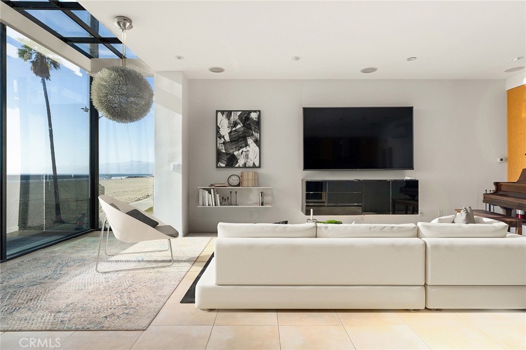 3009 Ocean Front Walk