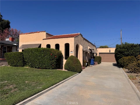 Photo of 1038 N Buena Vista Street, Burbank, CA 91505 (MLS # BB26204261)