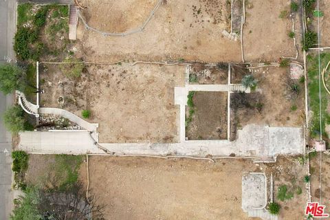 Photo of 1013 Wapello Street, Altadena, CA 91001 (MLS # 25619683)