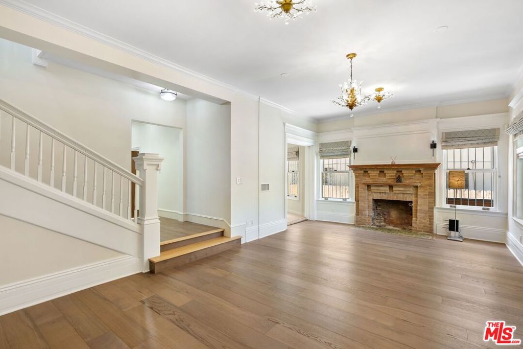 Properties 2 1810 Westmoreland Boulevard