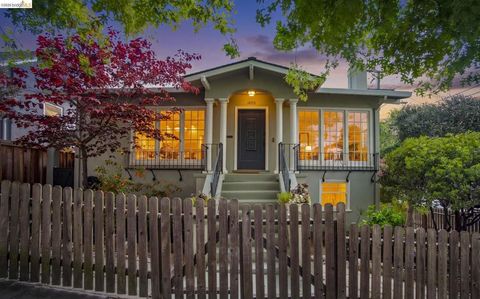 Photo of 1655 E 38th Street St, Oakland, CA 94602 (MLS # 41132427)