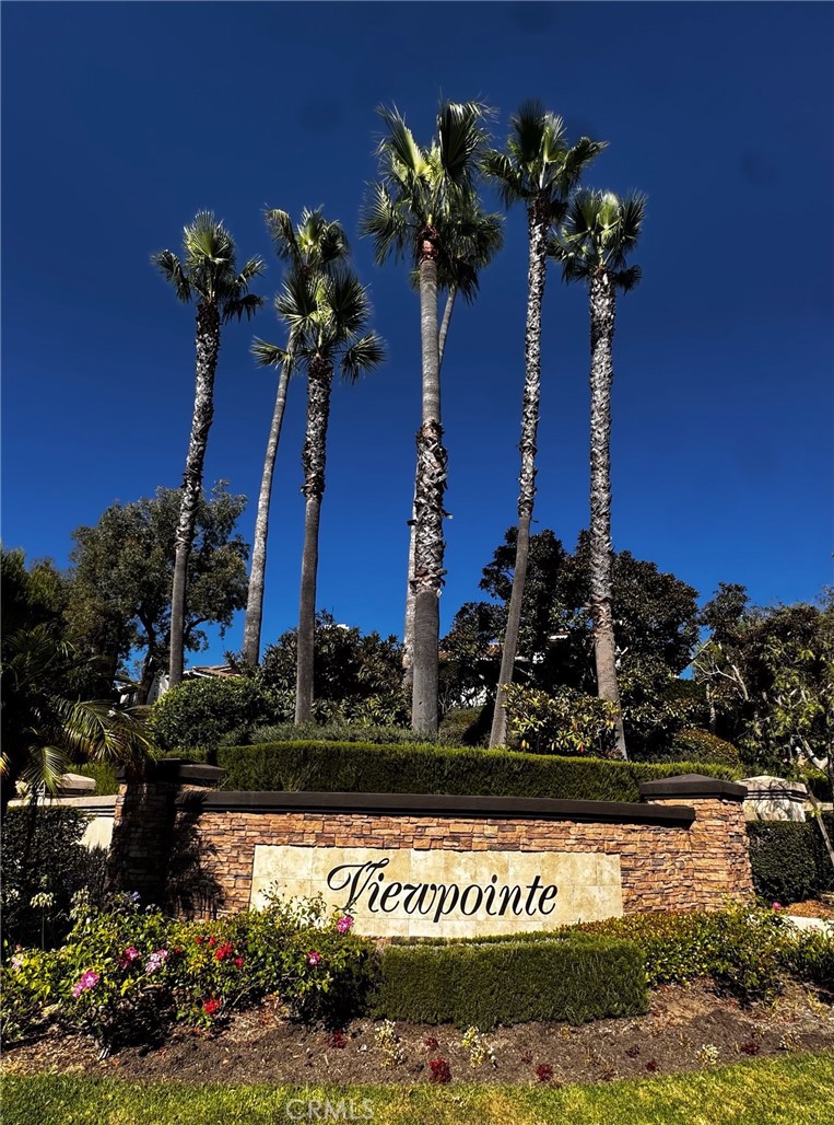 This charming condominium is located in the highly desirable Anaheim Hills area, offering a blend of comfort, convenience, and natural beauty. Featuring 2 spacious bedrooms and 2 full baths, this home boasts beautiful hardwood flooring in the living room, kitchen, and hallway. The kitchen is equipped with elegant granite countertops, and one bathroom also showcases granite for a touch of luxury.
Ceiling fans are installed throughout the living room, dining area, and bedrooms, ensuring optimal comfort year-round. A cozy balcony off the living room offers the perfect spot to unwind in the evening, while a serene courtyard downstairs adds to the tranquil ambiance.
Enjoy a peek-a-boo view that enhances the peaceful atmosphere of the home. The HOA provides access to fantastic amenities, including a refreshing swimming pool, 2 gas BBQs, and 3 relaxing spas scattered around the community.
For those who love to stay active, the area offers scenic hiking trails for walking and jogging. Plus, with easy access to the Freeway, you'll be just minutes away from a variety of restaurants, shopping options like Costco and Target, schools, and more.
This Anaheim Hills gem offers a perfect combination of lifestyle, location, and amenities!