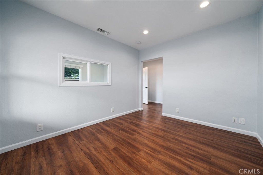 2283 N Batavia Street