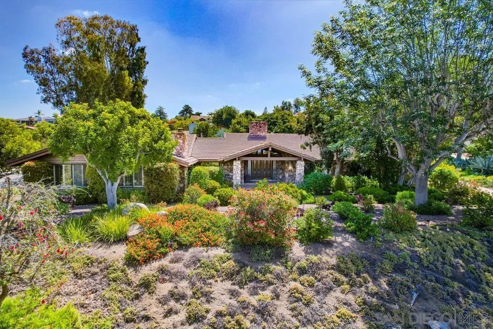 Poway, California 92064, United States, 5 Bedrooms Bedrooms, ,5 BathroomsBathrooms,Residential,Active,134220