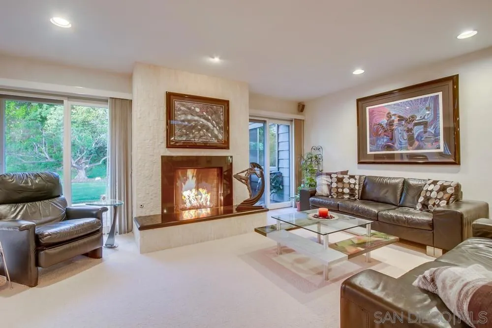 Poway, California 92064, United States, 5 Bedrooms Bedrooms, ,5 BathroomsBathrooms,Residential,Active,134220