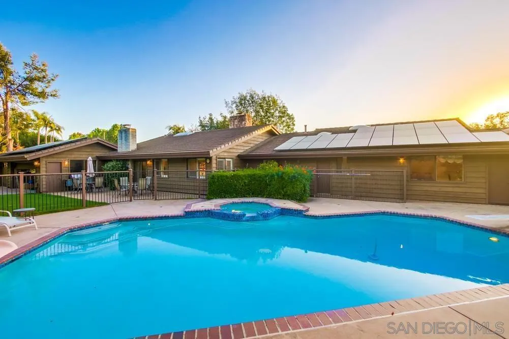 Poway, California 92064, United States, 5 Bedrooms Bedrooms, ,5 BathroomsBathrooms,Residential,Active,134220