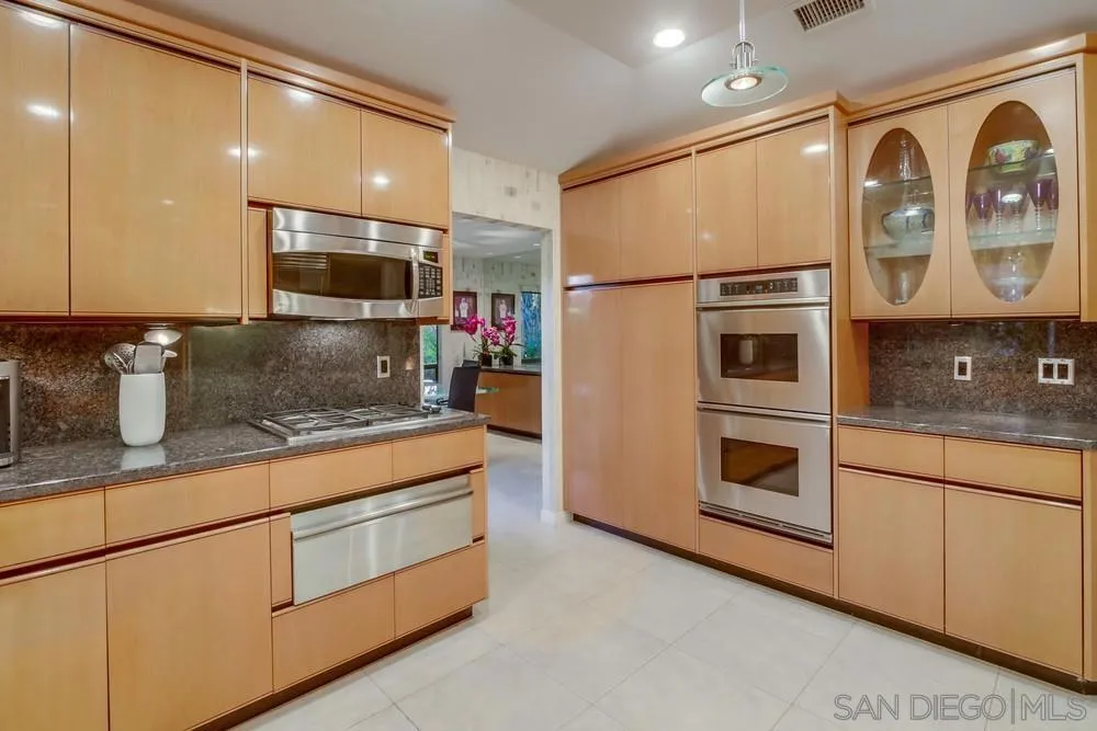 Poway, California 92064, United States, 5 Bedrooms Bedrooms, ,5 BathroomsBathrooms,Residential,Active,134220