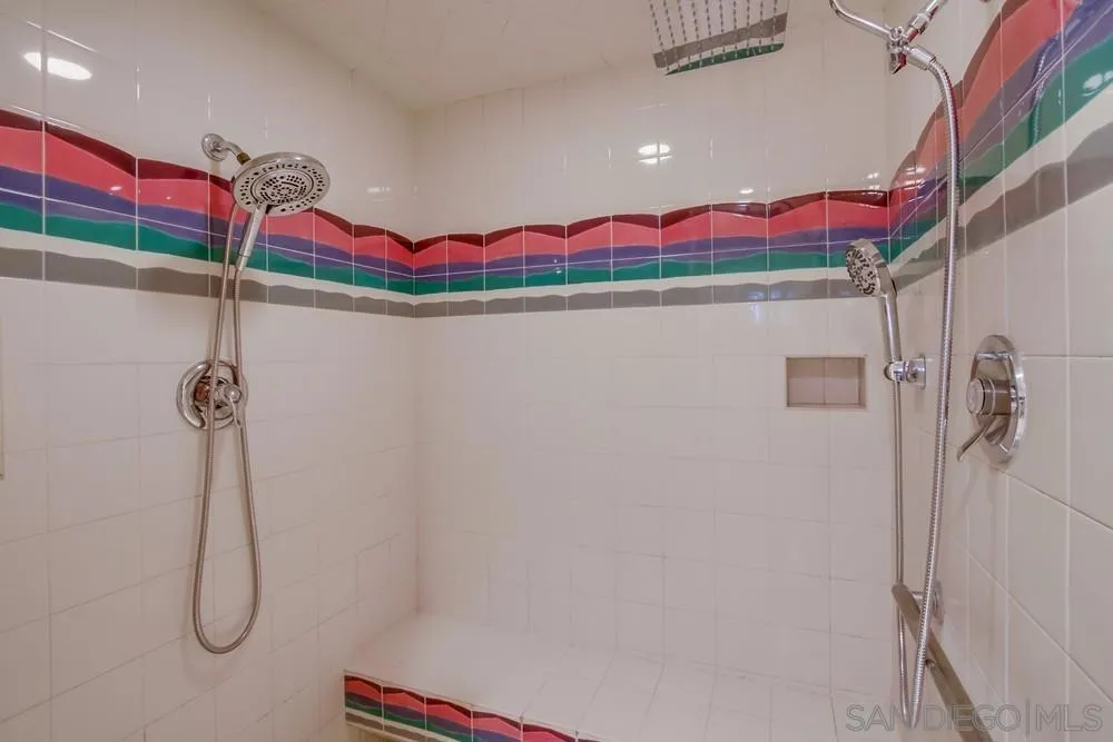 Poway, California 92064, United States, 5 Bedrooms Bedrooms, ,5 BathroomsBathrooms,Residential,Active,134220