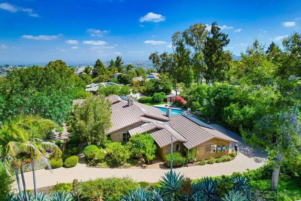 Poway, California 92064, United States, 5 Bedrooms Bedrooms, ,5 BathroomsBathrooms,Residential,Active,134220