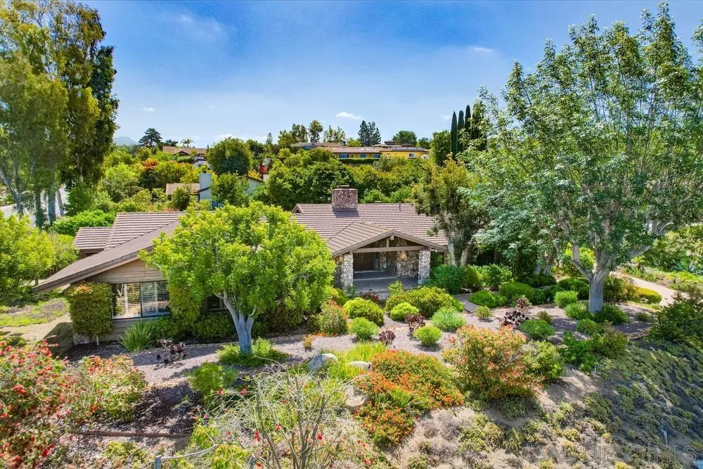 Poway, California 92064, United States, 5 Bedrooms Bedrooms, ,5 BathroomsBathrooms,Residential,Active,134220