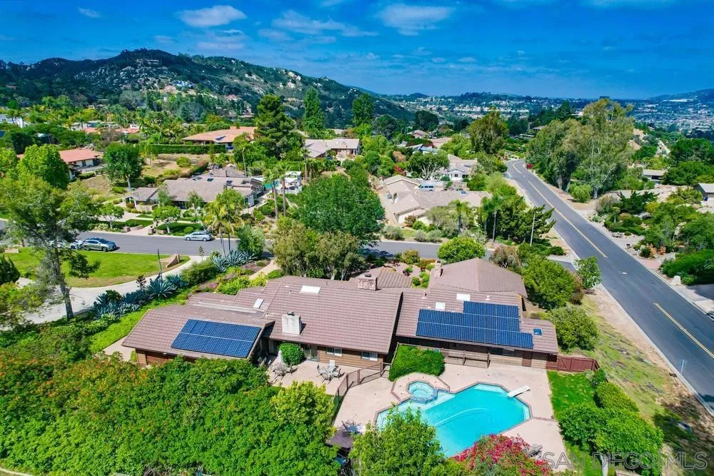 Poway, California 92064, United States, 5 Bedrooms Bedrooms, ,5 BathroomsBathrooms,Residential,Active,134220