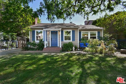 Photo of 15114 Hesby Street, Sherman Oaks, CA 91403 (MLS # 26666599)