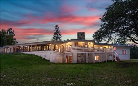 Photo of 4904 Sierra Pines Drive, Mariposa, CA 95338 (MLS # FR25091262)