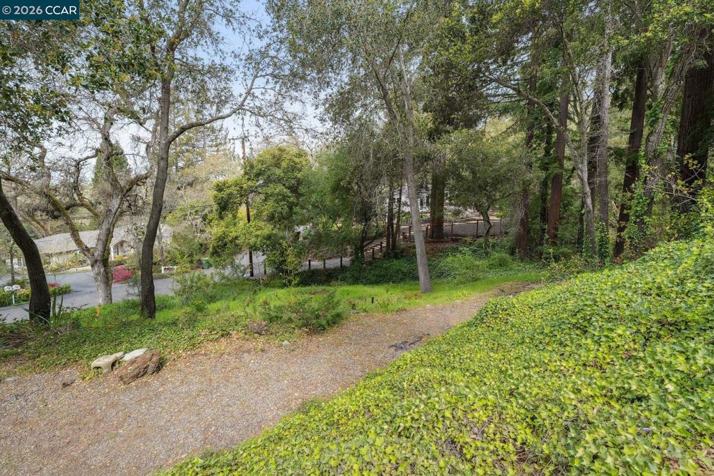 4 El Sereno