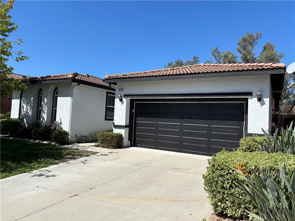Check out this great single level home with over 2400 square feet. This turnkey home offers 4 Bedrooms, 2.5 Baths, a large 2-car Garage. Formal living and dining room, spacious kitchen with new granite counters and stainless-steel sink opens to family room. Master suite has double sinks, a soaking tub and walk-in closet. The other three bedrooms with new ceiling fan are located in the front. Guest bath in hallway. New flooring in the living room, family room and all bedrooms. Newer exterior paint. Newer Gazebo in the backyard. Golf course views. No homes behind makes for a wonderful private feeling. Great location in Murrieta for schools, freeway access to both the I-15 and I-215, wine country and shopping.
