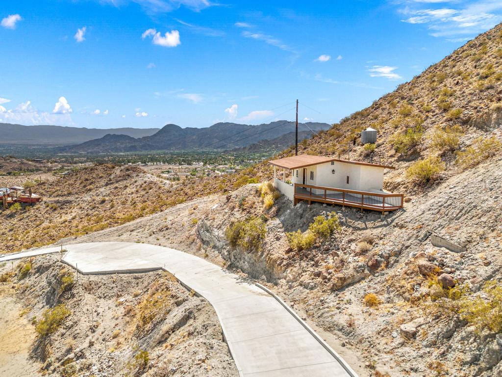 71105 Cholla Way