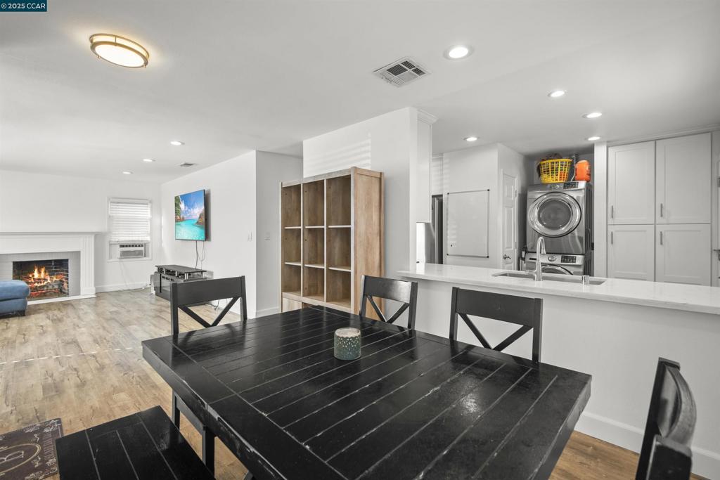 SOBRANTE PARK - Residential