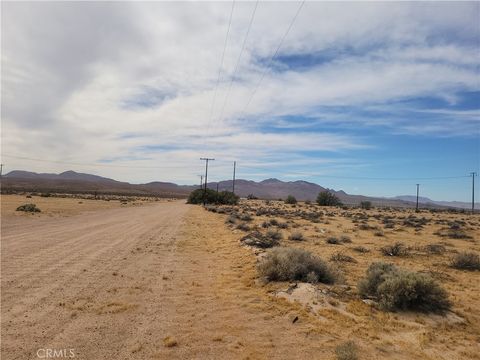 Photo of 0 Coyote Lake Road, Newberry Springs, CA 92365 (MLS # HD25268742)