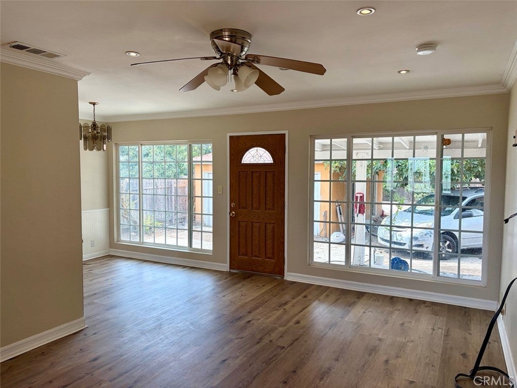 8635 Paramount Blvd