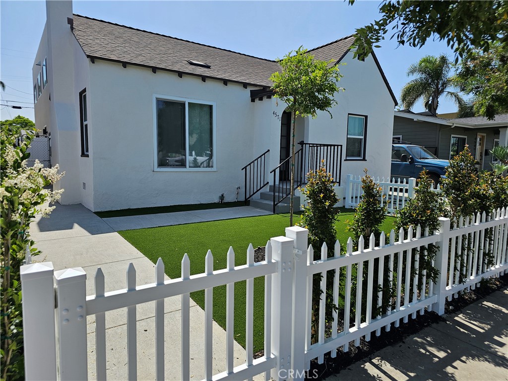 4571 33rd Street