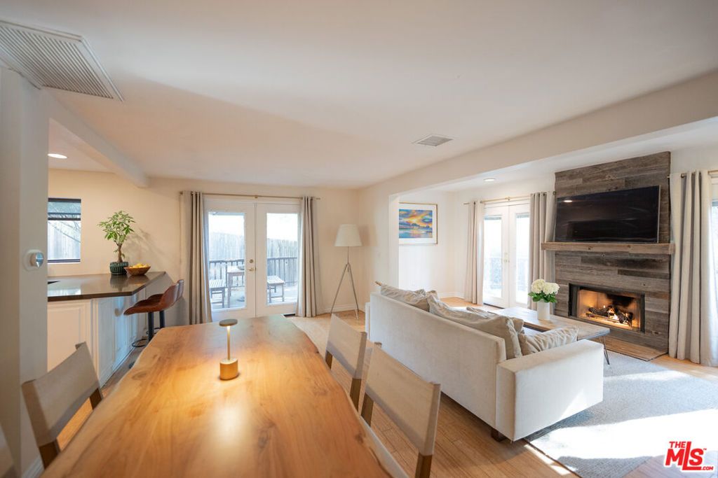 listing image 130722153283717587751