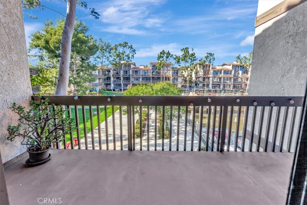 8317 Marina Pacifica N