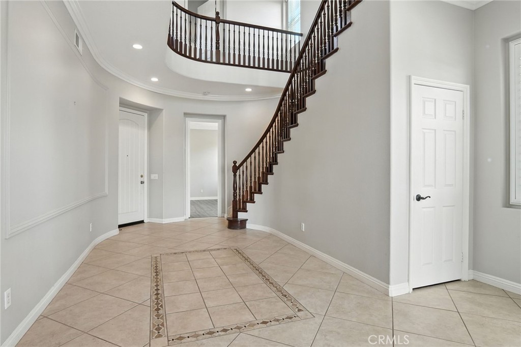 18338 Lakepointe Drive