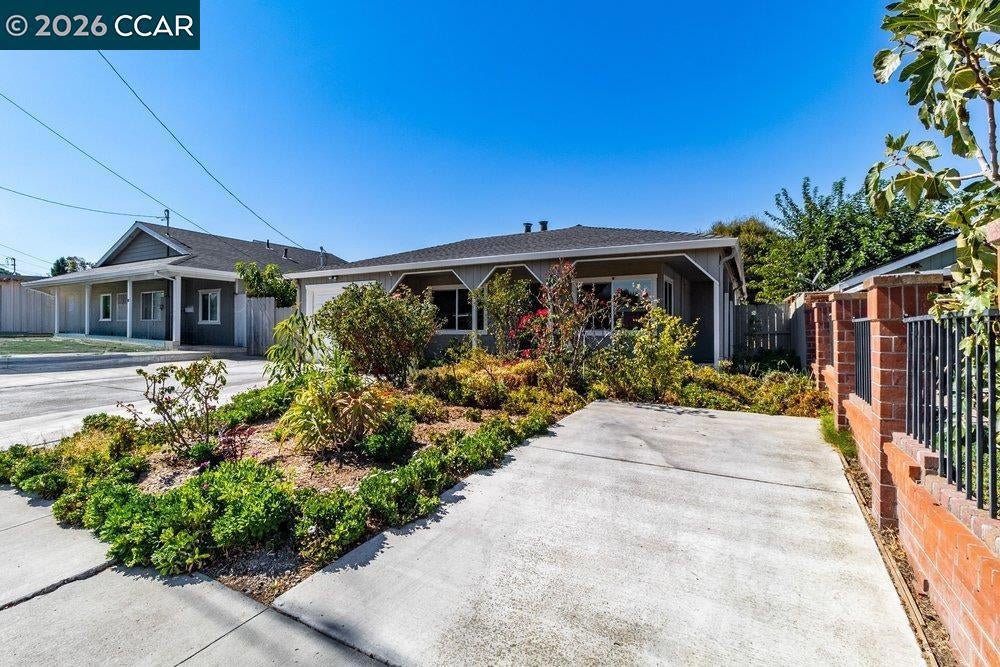 41 Canal Dr