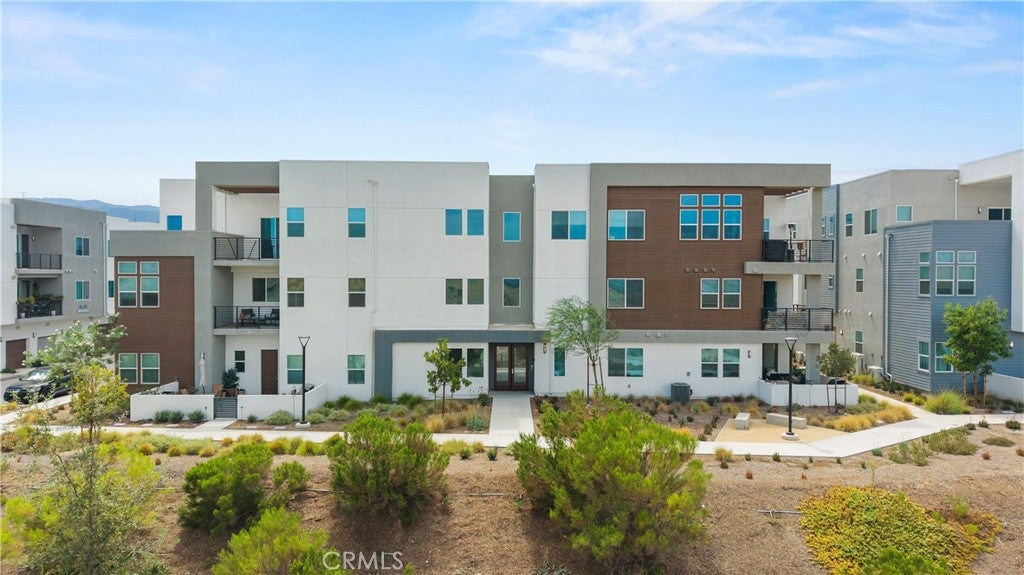 27212 Diamond Peak Lane 203