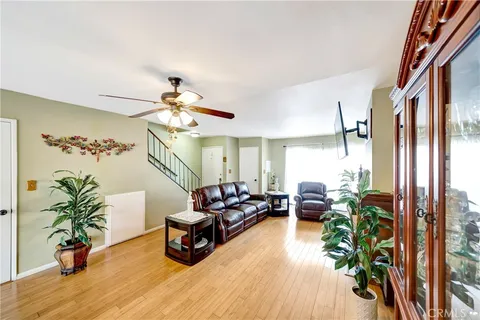 7226 Jordan Avenue Unit 6, Canoga Park, CA 91303 - MLS#: SR25107737