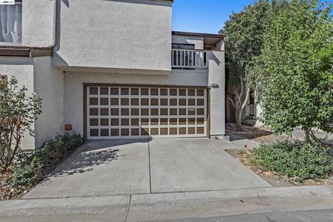 Photo of 4065 San Francisco Terrace, Fremont, CA 94538 (MLS # 41134865)