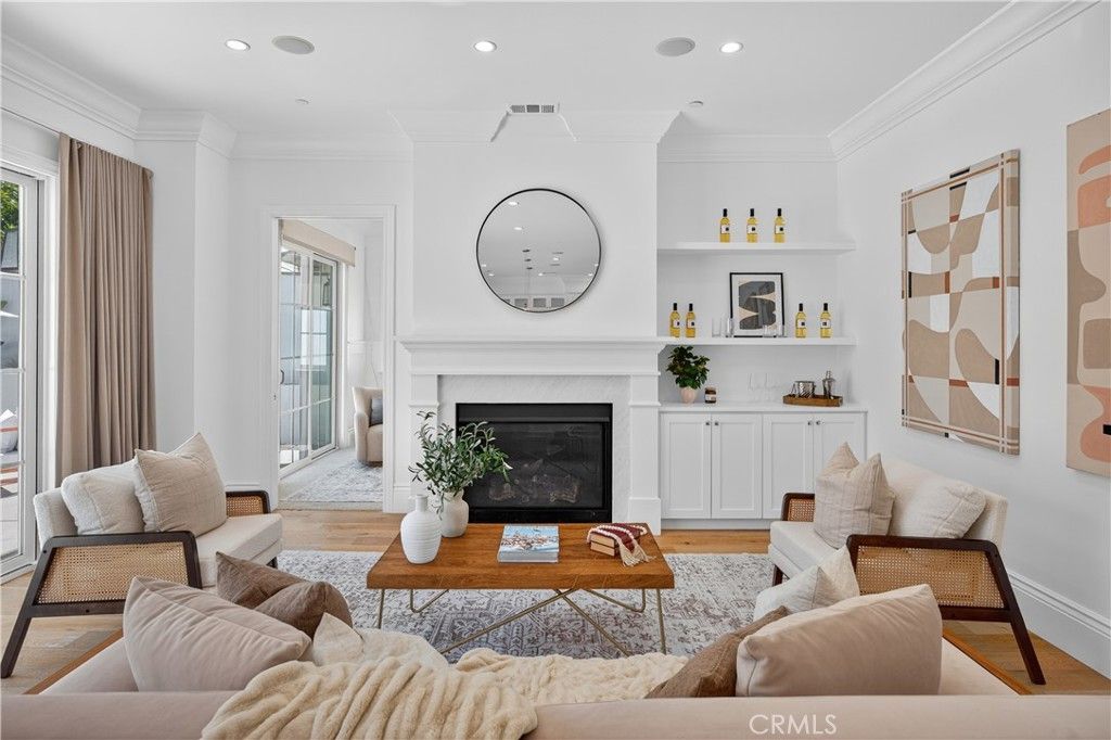 Photo of 8056 Kentwood Avenue, Los Angeles, CA 90045 (MLS # SB25215112)