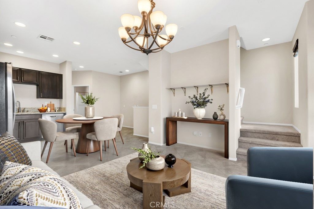 Photo of 14665 Sherman Way, Van Nuys, CA 91405 (MLS # SR25178936)