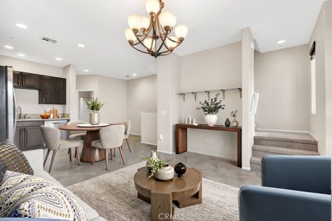 Photo of 14665 Sherman Way, Van Nuys, CA 91405 (MLS # SR25178936)