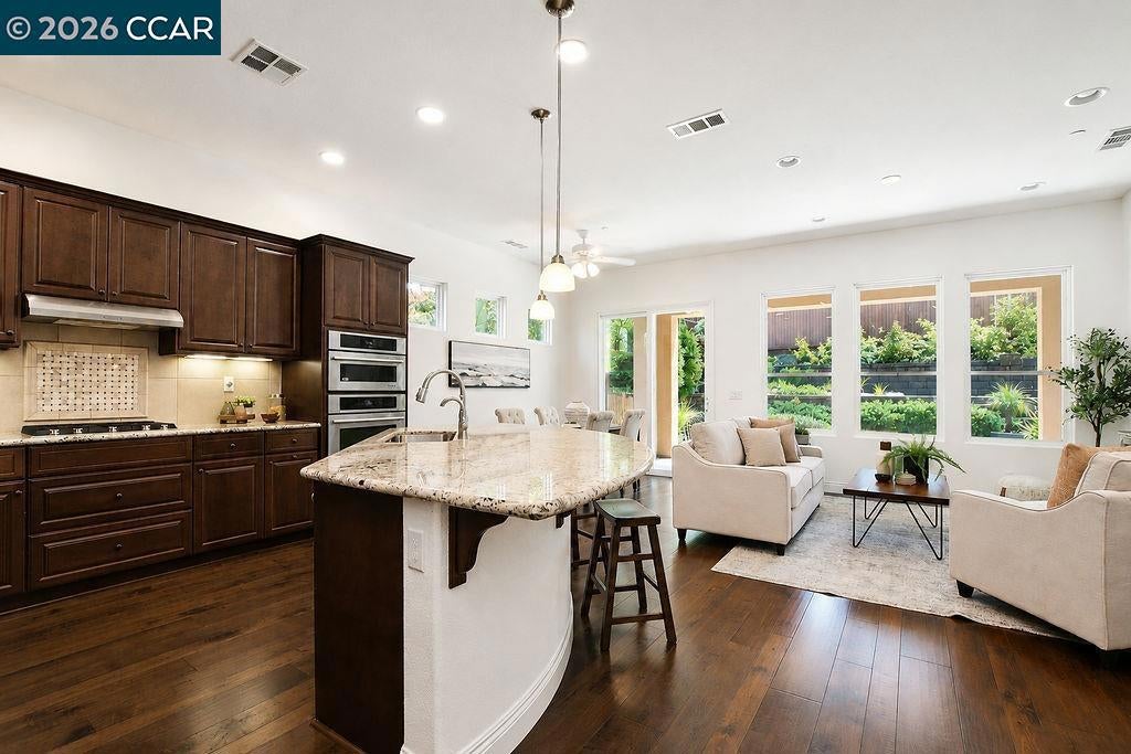1083 Pomerol Cir