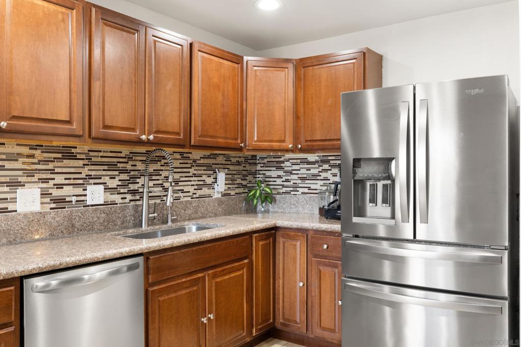 1244 E Madison Ave C