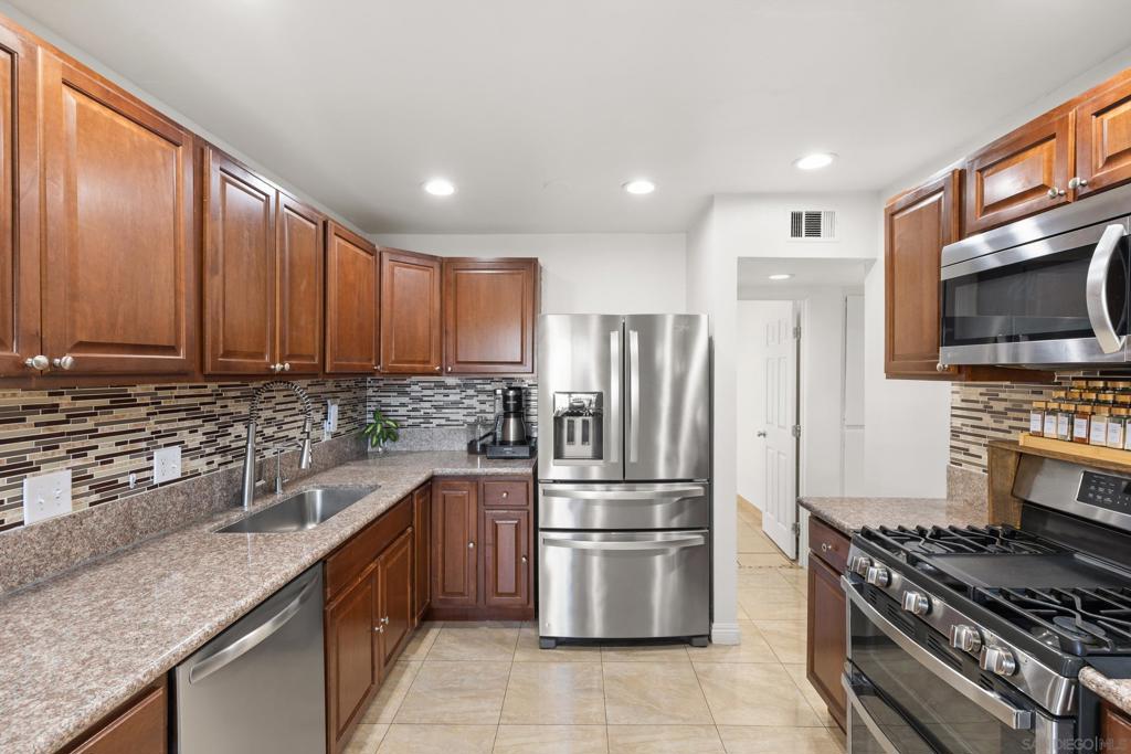 1244 E Madison Ave C