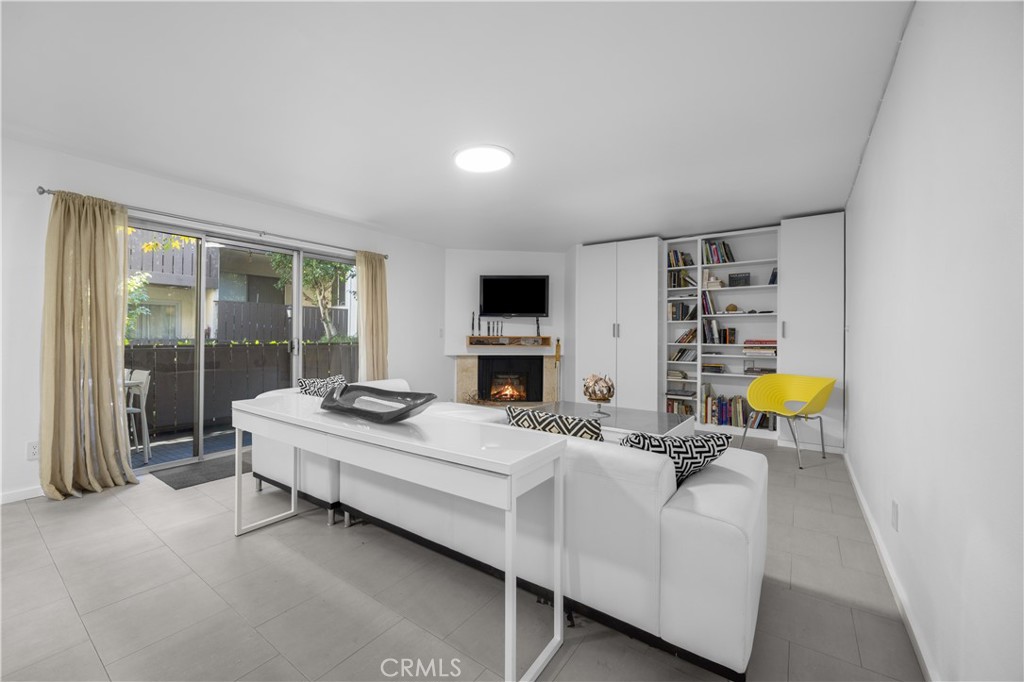 Properties 2 14960 Victory 102